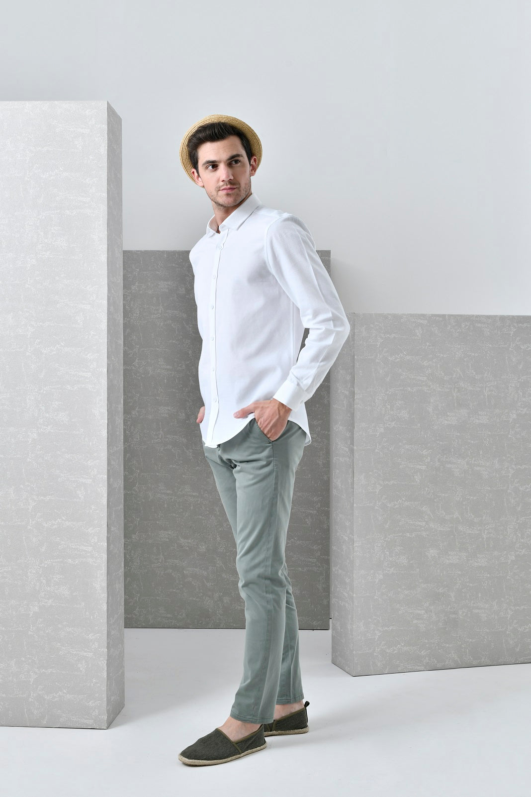 Andrew Smith Celana Panjang Chinos Slim Fit Pria A0031X06I