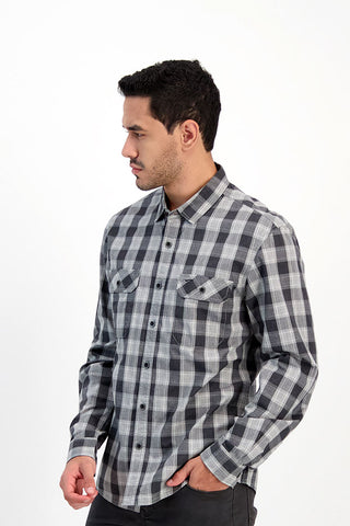 Kemeja Pria Slim Fit Lengan Panjang Cardinal C1782J04A
