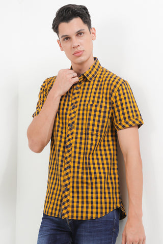 Cardinal Kemeja Lengan Pendek Slim Fit Pria C2335P07A