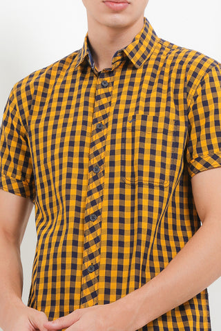 Cardinal Kemeja Lengan Pendek Slim Fit Pria C2335P07A