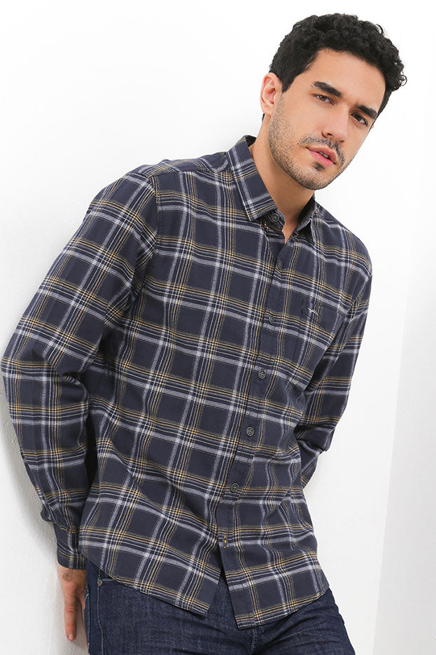 Cardinal Kemeja Lengan Panjang Slim Fit Pria C2656J04C