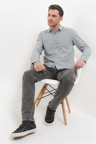 Cardinal Kemeja Lengan Panjang Slim Fit Pria C2816J06B