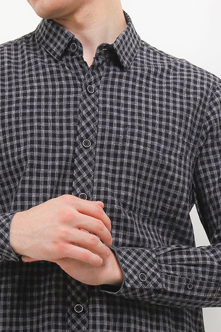 Cardinal Kemeja Lengan Panjang Slim Fit Pria C2908J01A