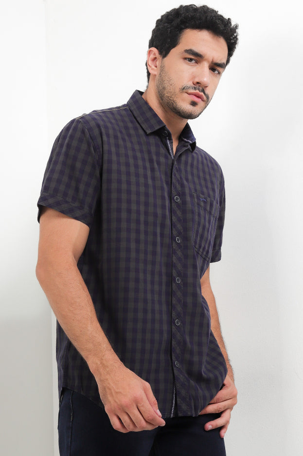 Cardinal Kemeja Lengan Pendek Slim Fit Pria C2952P06A