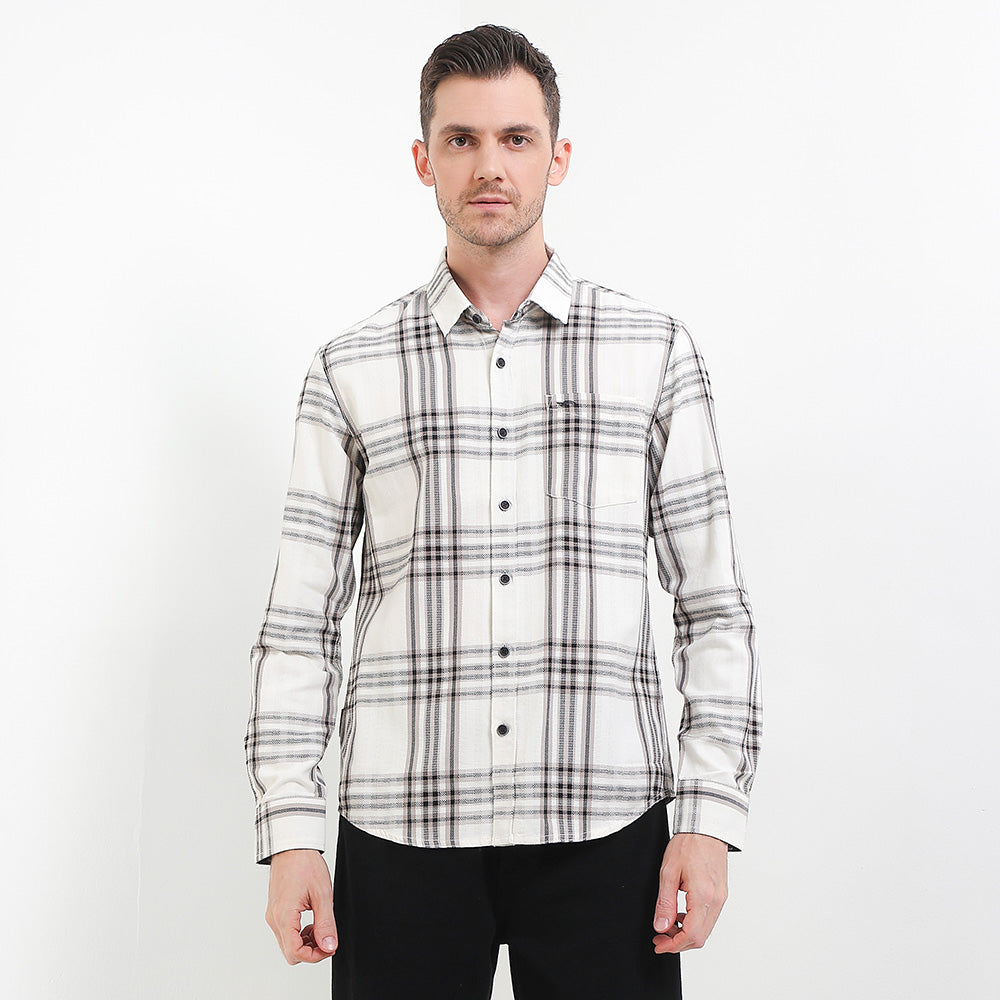 Cardinal Kemeja Lengan Panjang Slim Fit Pria C3100J08D