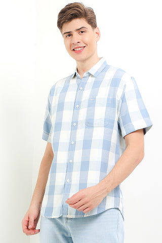Cardinal Kemeja Lengan Pendek Slim Fit Pria C3022P02B