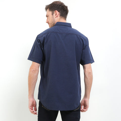 Cardinal Kemeja Lengan Pendek Slim Fit Pria C3068P02H