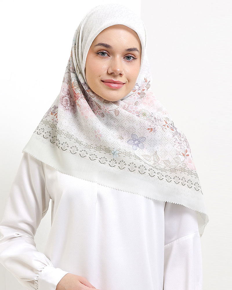 Cardinal Kerudung Segi Empat Wanita D0016X06Z