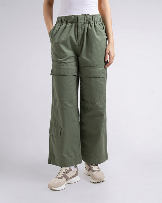 Cardinal Celana Kargo Semi Baggy Wanita G0043F06G