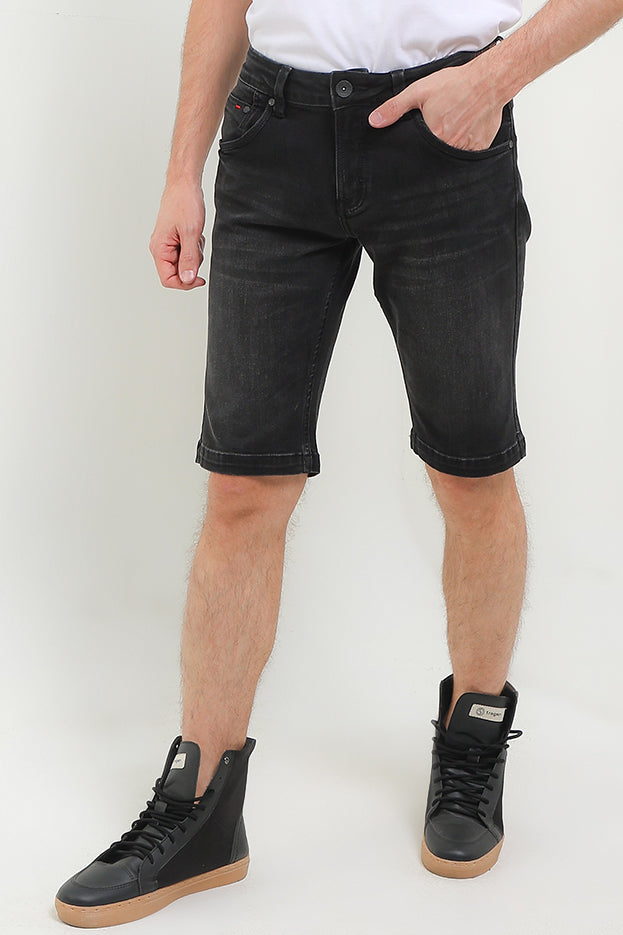 Cardinal Celana Pendek Bermuda Slim Fit Pria C0324BK01A