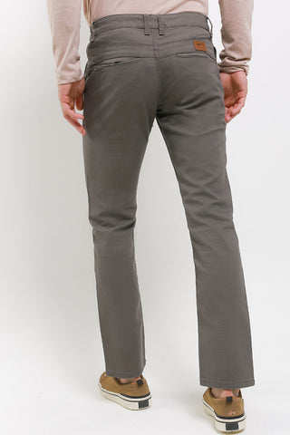 Celana Panjang Chinos Straight Slim Pria Cardinal C0058BK03G