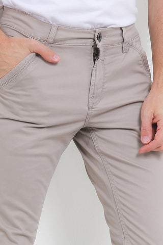 Cardinal Celana Panjang Chinos Straight Slim Pria C0122BK05A