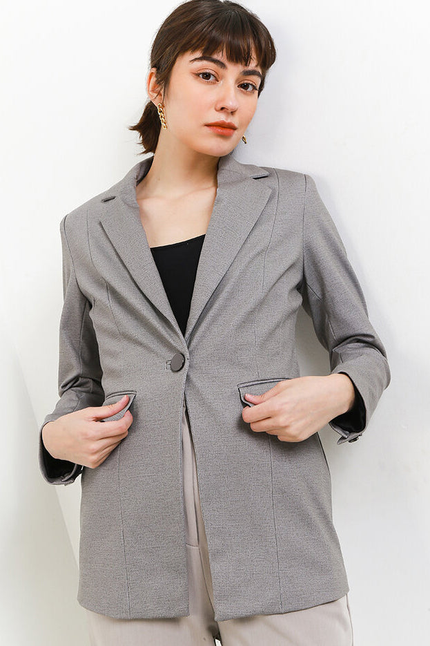 Blazer Slim Fit Wanita Cardinal D0211J03K