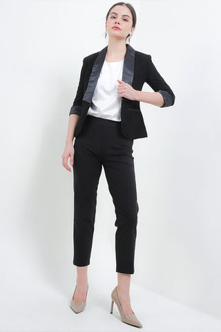 Cardinal Blazer Slim Fit Wanita D0233D01A