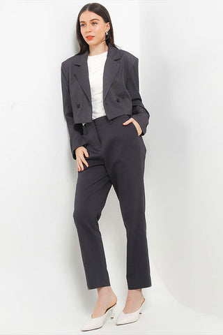 Cardinal Blazer Slim Fit Wanita D0239J04A