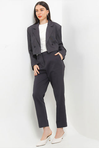 Cardinal Blazer Slim Fit Wanita D0239J04A