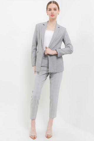 Cardinal Blazer Slim Fit Wanita D0243J04C