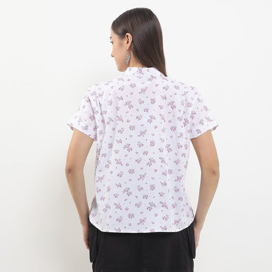 Cardinal Kemeja Loose Fit Wanita D0316P08A