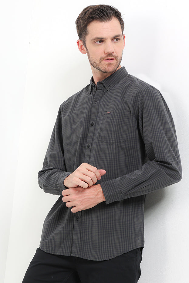 Cardinal Kemeja Lengan Panjang Slim Fit Pria E0174J06F