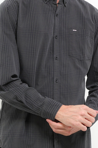 Cardinal Kemeja Lengan Panjang Slim Fit Pria E0174J06F
