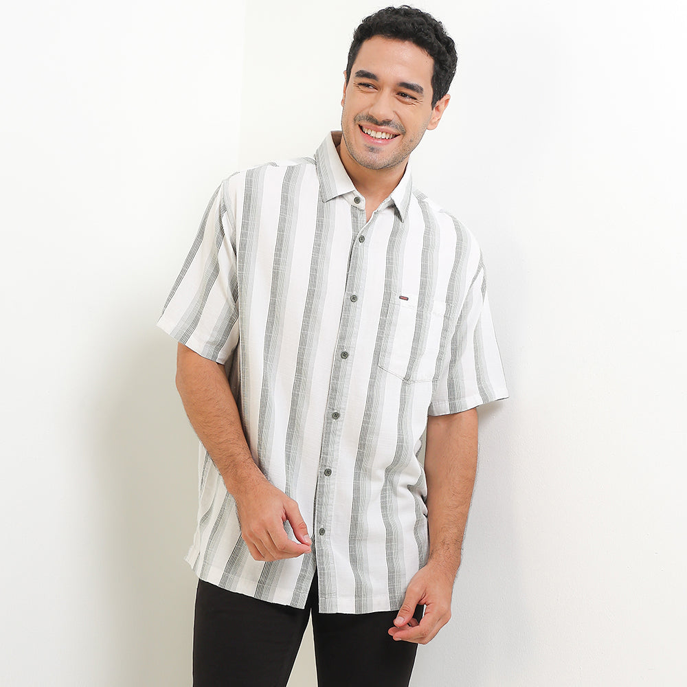 Cardinal Kemeja Lengan Pendek Oversize Pria E0013P04H