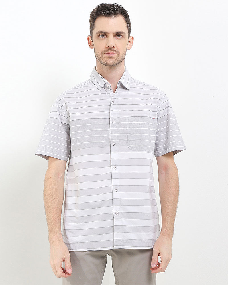 Cardinal Kemeja Lengan Pendek Pria E1921P04C