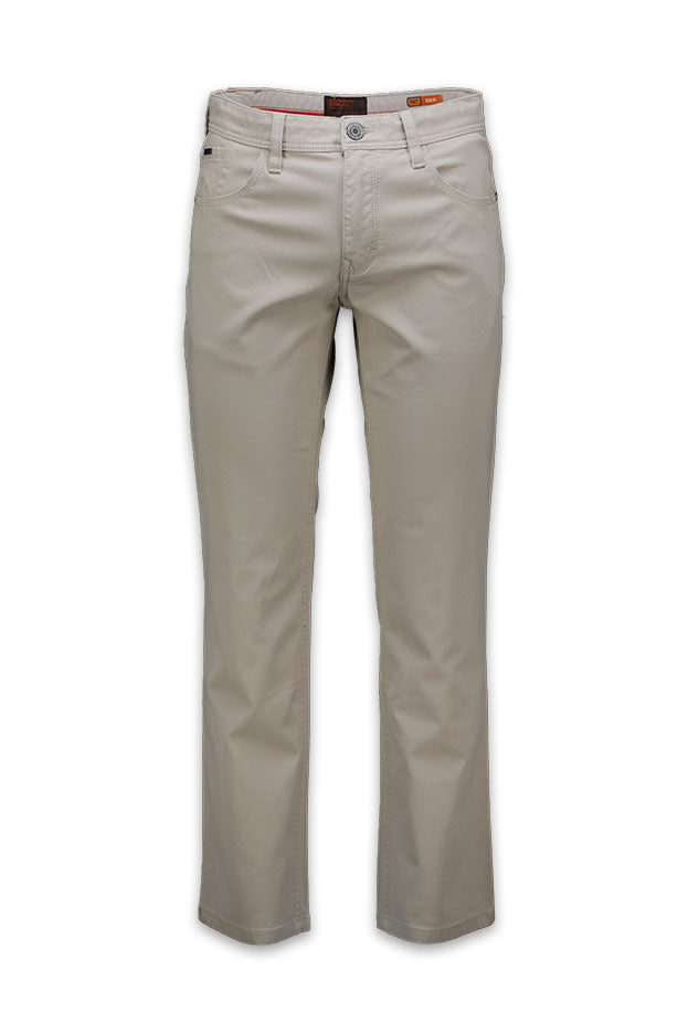 Cardinal Celana Panjang Straight Cut Pria E0929BK03K