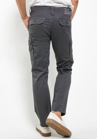 Celana Panjang Kargo GI Pria Slim Fit Cardinal E0065BK04G