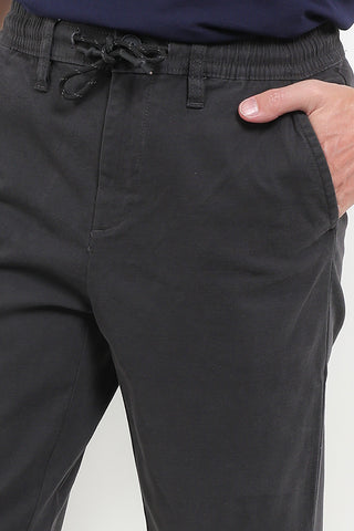 Cardinal Celana Panjang Chinos Tapered Pria E0001BK04A