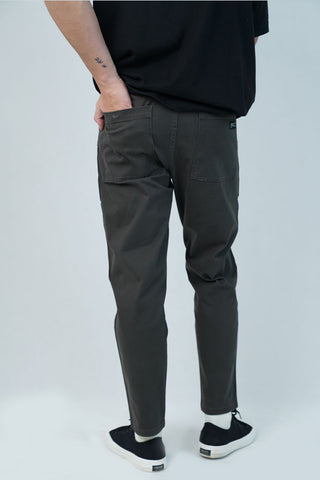 Cardinal Celana Panjang Alter Chinos Tapered Pria EL001BK03F