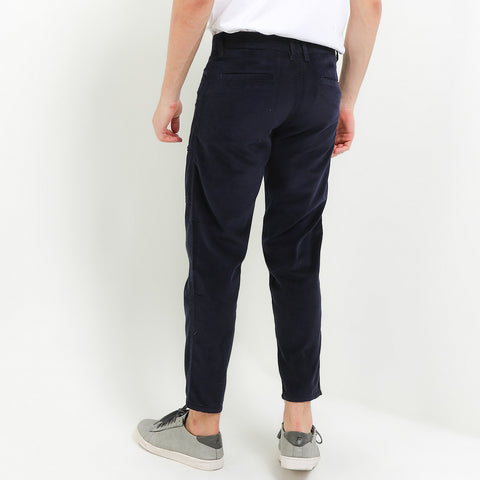 Cardinal Celana Panjang Chinos Tapered Alter Pria EL002BK02H