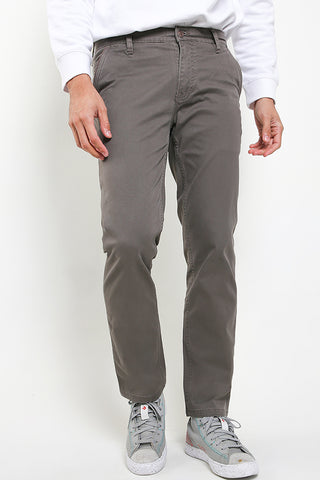 Celana Panjang Chinos Slim Fit Pria Cardinal E0218BK03H