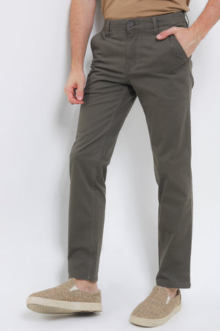 Cardinal Celana Panjang Chinos Slim Fit Pria E0248BK03B