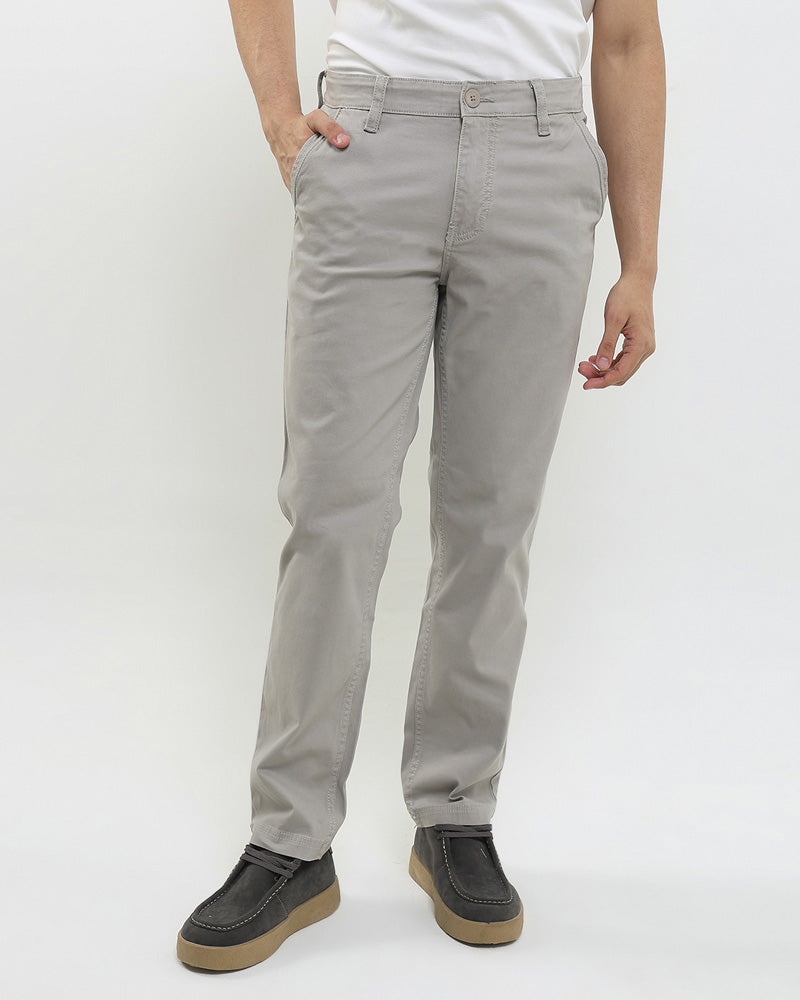 Cardinal Celana Panjang Chinos Slim Fit Pria E0297BK04H
