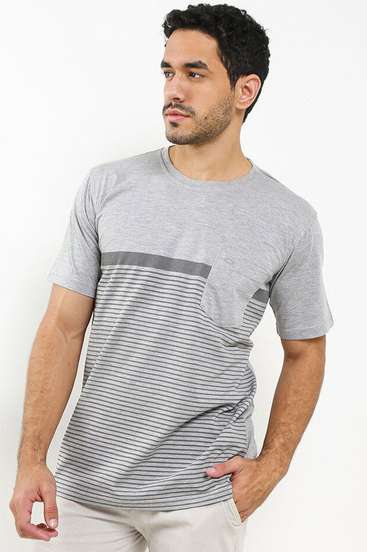 T-Shirt Pria Regular Cardinal F0122P04C