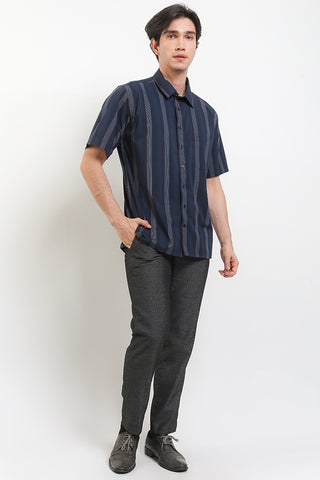 Cardinal Kemeja Semi Fit Pria F2399P01A