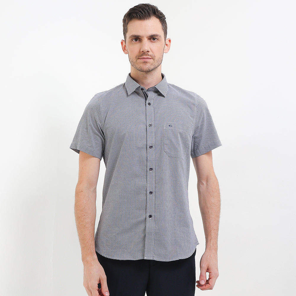 Cardinal Kemeja Lengan Pendek Slim Fit Pria F2599P04B