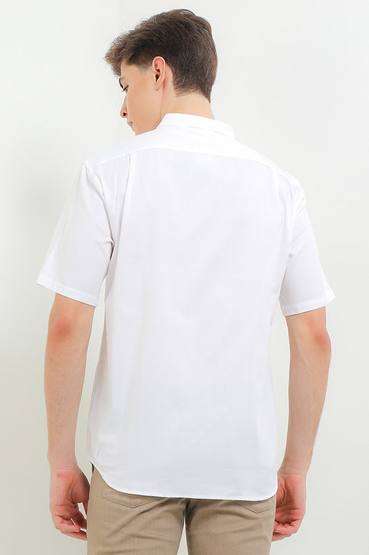 Cardinal Kemeja Lengan Pendek Slim Fit Pria F2688P08A