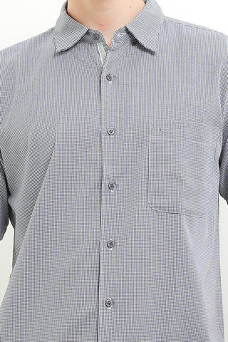 Cardinal Kemeja Lengan Pendek Slim Fit Pria F2728P04C