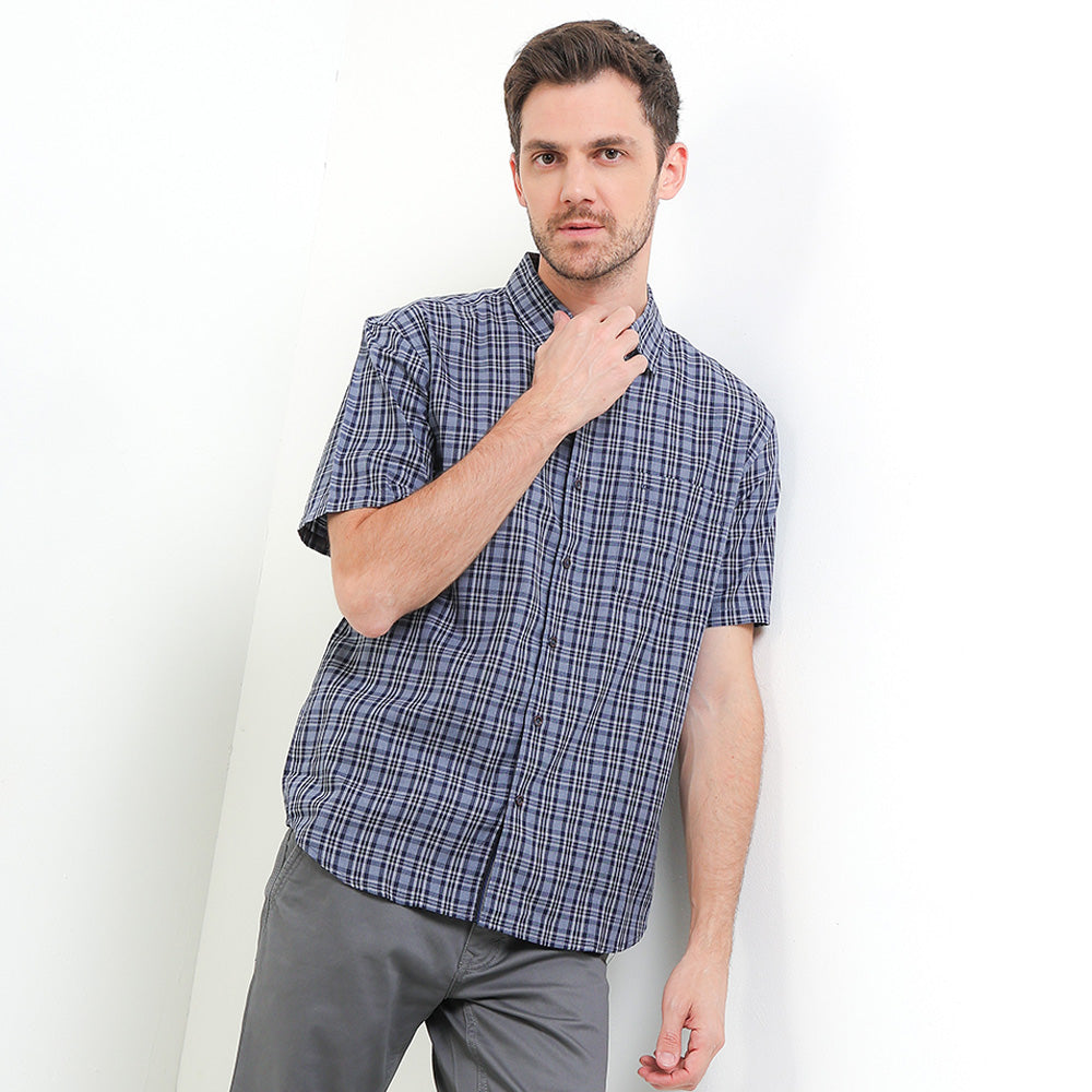 Cardinal Kemeja Lengan Pendek Slim Fit Pria F2759P04B