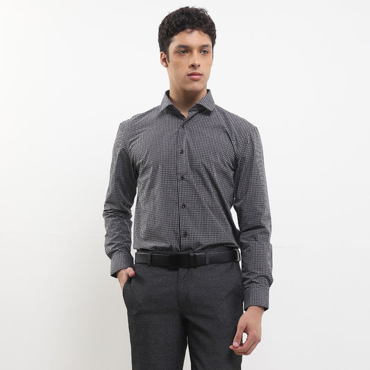 Cardinal Kemeja Lengan Panjang Slim Fit Pria F2885J02H
