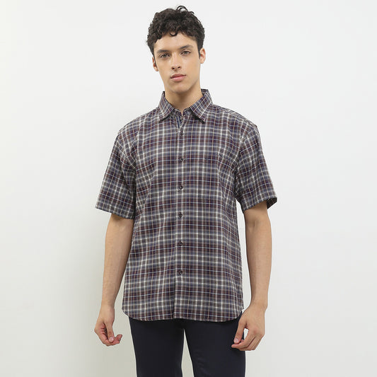 Cardinal Kemeja Lengan Pendek Slim Fit Pria F0002P03C