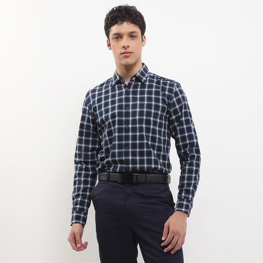 Cardinal Kemeja Lengan Panjang Slim Fit Pria F0010J02E