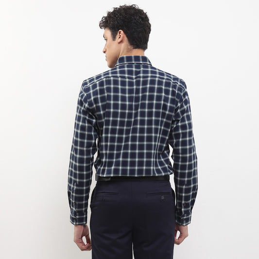 Cardinal Kemeja Lengan Panjang Slim Fit Pria F0010J02E