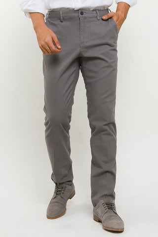 Celana Panjang Chinos Pria Slim Fit Cardinal F4074BK04D