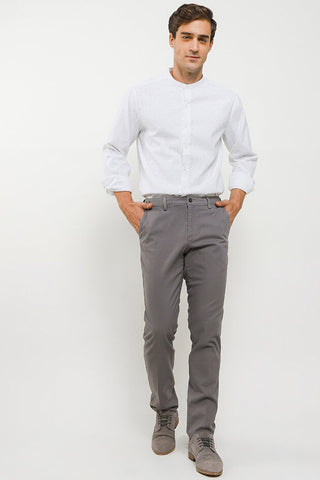 Celana Panjang Chinos Pria Slim Fit Cardinal F4074BK04D