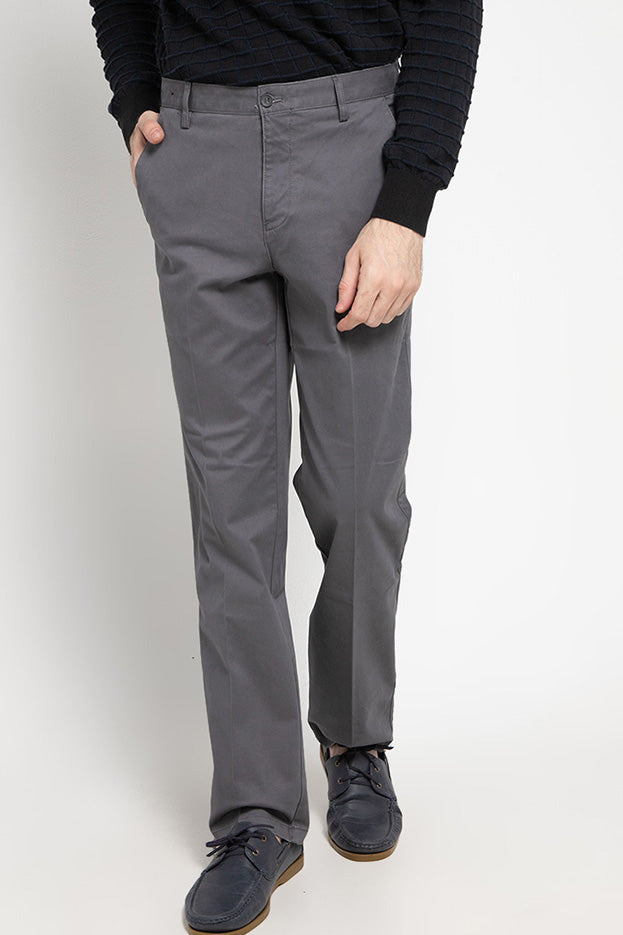 Celana Panjang Chinos Pria Cardinal F2024BK04B