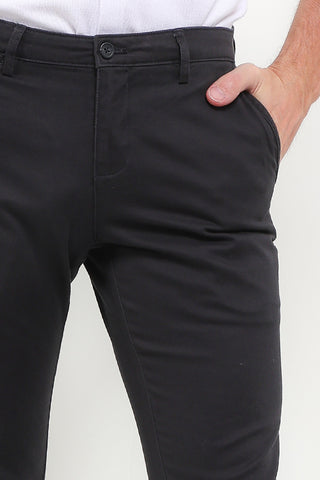 Cardinal Celana Panjang Chinos Skinny Pria F2059BK02H