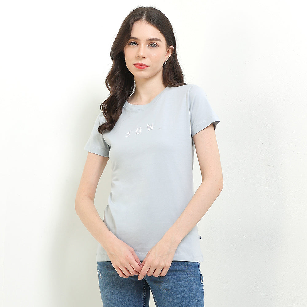 Cardinal T-Shirt Slim Fit Wanita G0560P02Z