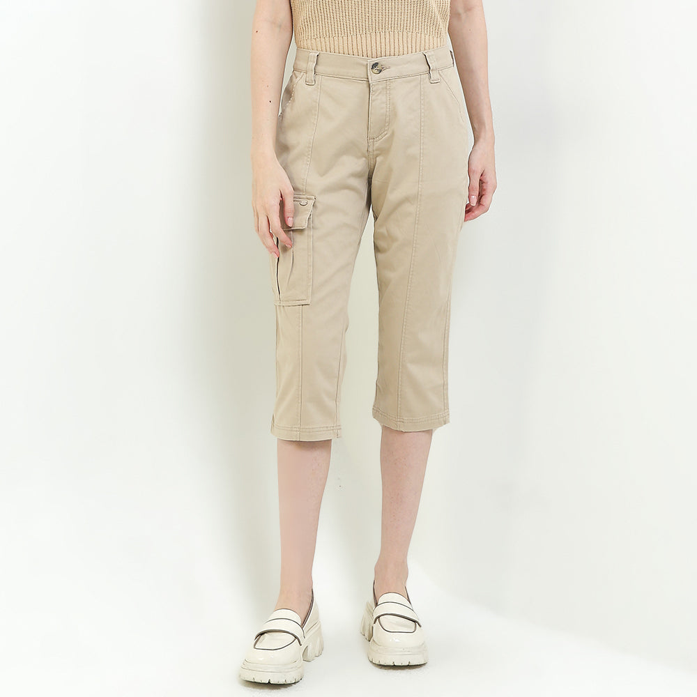 Cardinal Celana Pendek Slim Fit Wanita G0190F12A